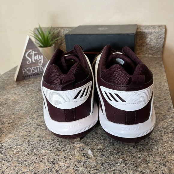 Athletic_Shoes